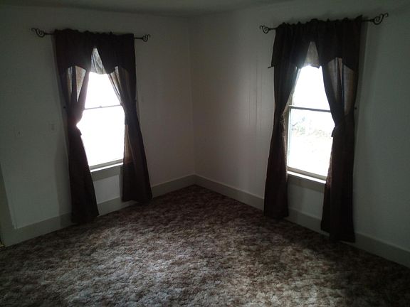 5th image of 333 E 3rd St