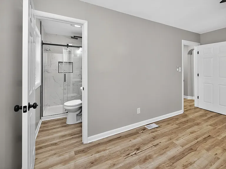 2804 Yankee Rd — Photo 8