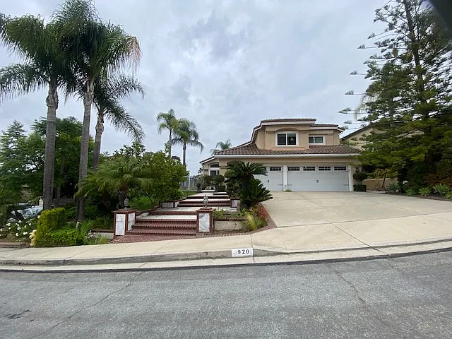 920 S Camerford Ln — Photo 2