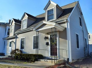 82 Hampshire St, Springfield, MA 01151