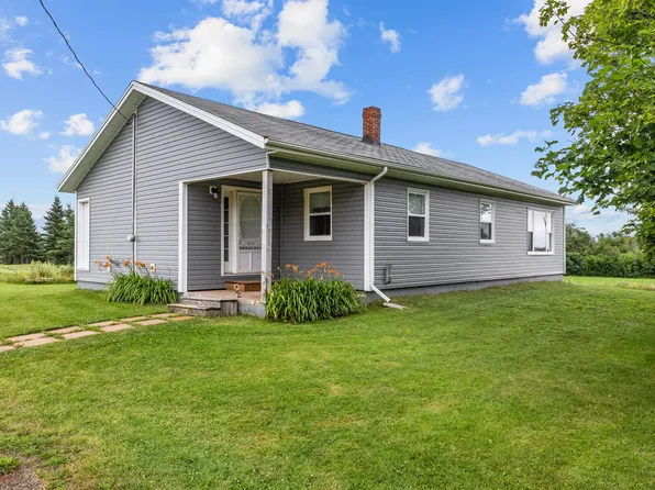 1049 Spring Valley Rd, Saint David's Parish, PE C0B 1M0