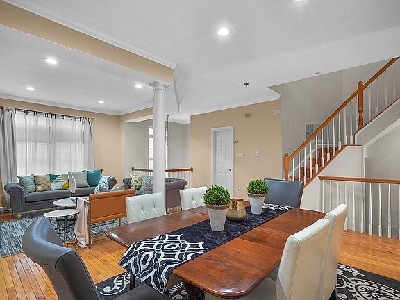 3rd image of 13806 Lambertina Pl