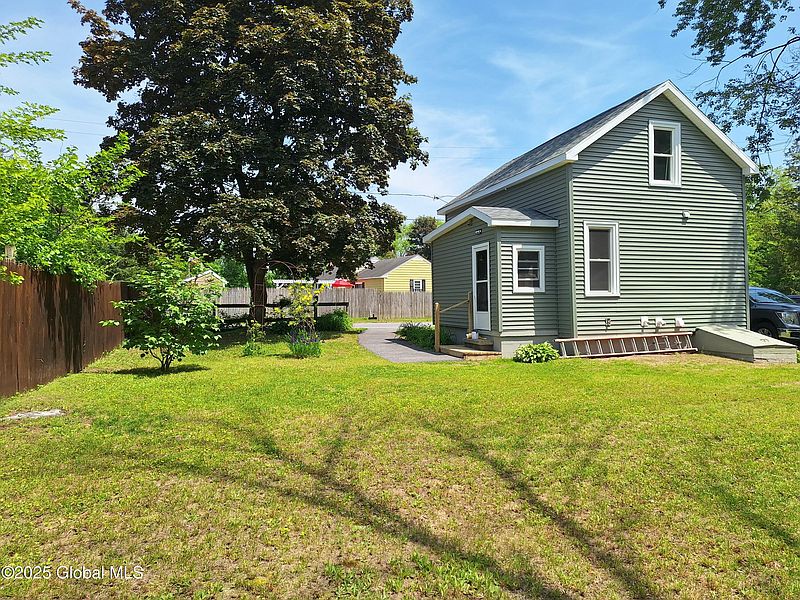 2nd image of 29 Division Street