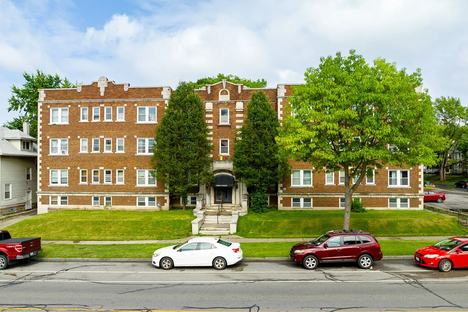1126 Dewey Ave #102 photo 1