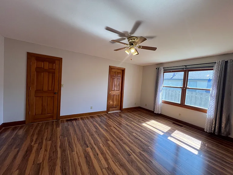 1004 Monarch Dr — Photo 24