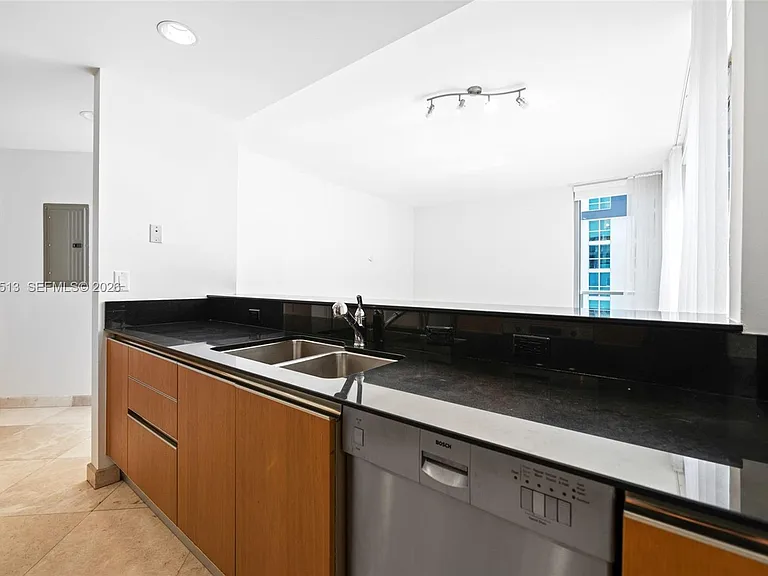 1050 Brickell Ave #3314 — Photo 9