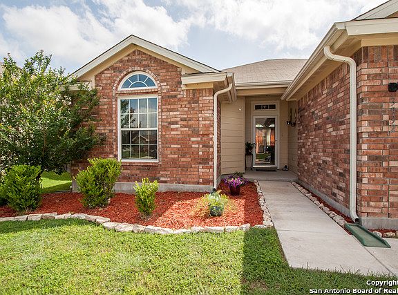 3rd image of 3932 Wensledale Dr