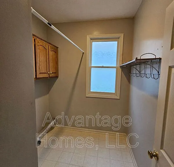14117 Parkhill Ln — Photo 53