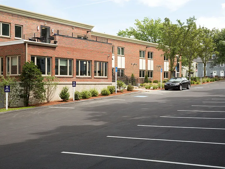 735 Truman Apartments — Photo 27