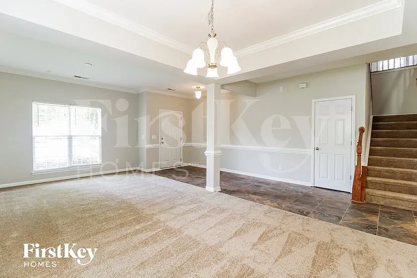 4 bed, 3.0 bath, 2825 sqft, $2,750 — Photo 3