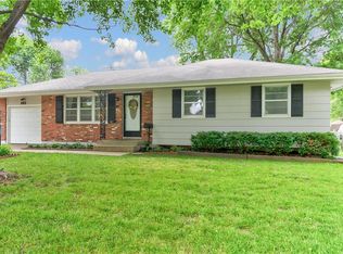 302 SW 5th St, Blue Springs, MO 64014