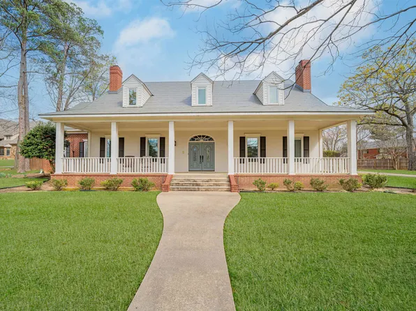 3 Lakeside Dr, Longview, TX 75604