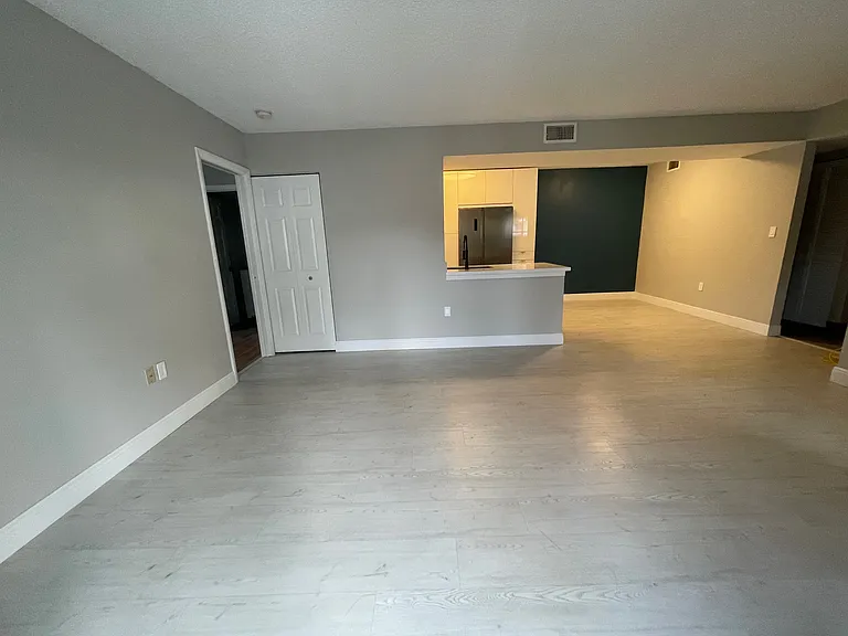 251 Palm Cir W #201 — Photo 6