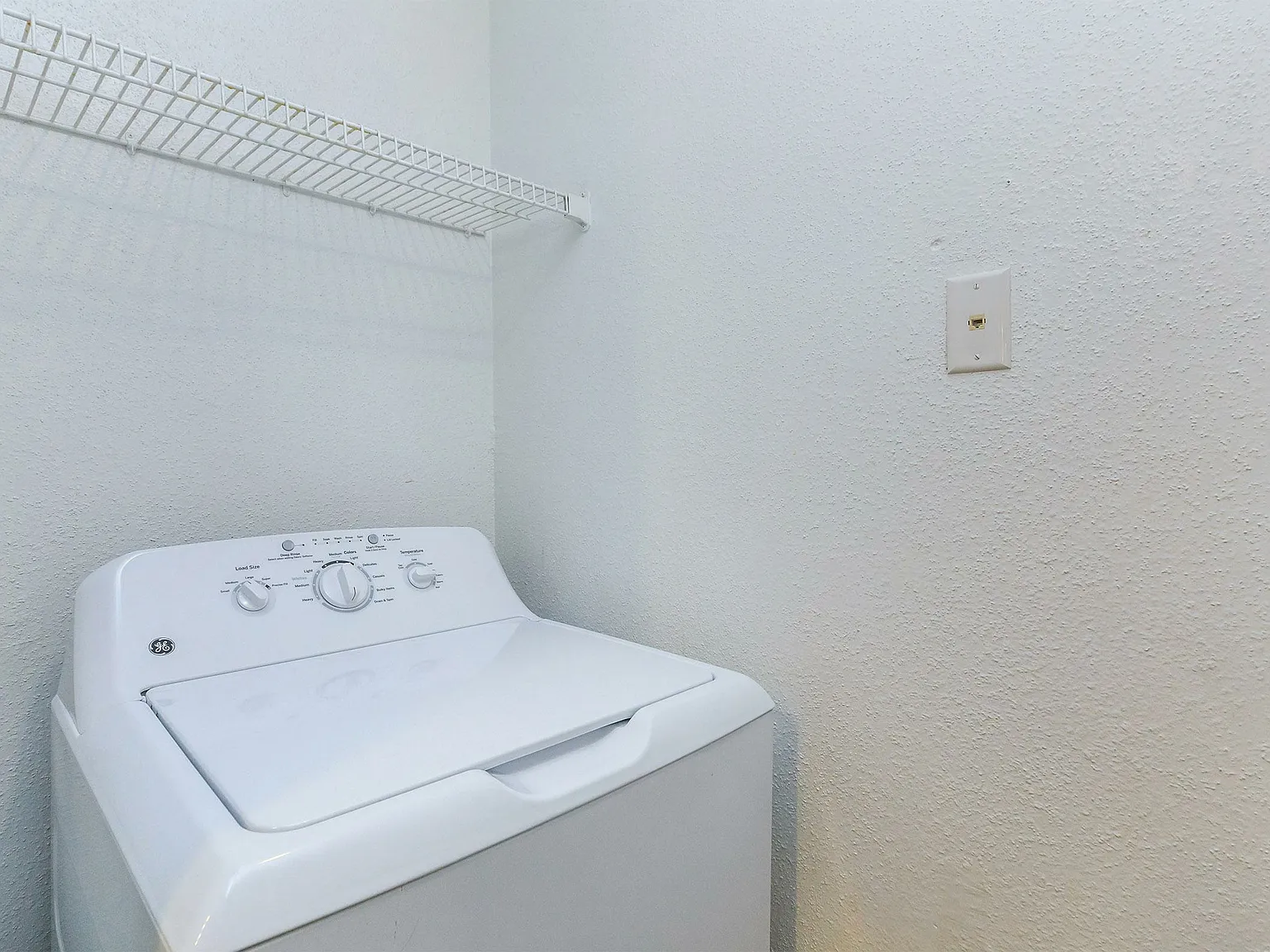 Stone Hollow Apartments — Photo 4