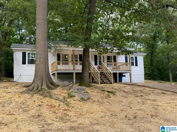 69 Pine Ln, Warrior, AL 35180