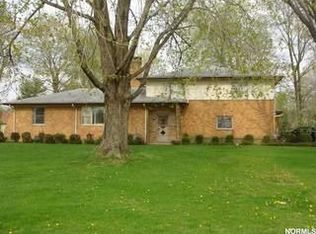 16587 Prospect Rd, Strongsville, OH 44136