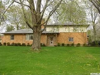 16587 Prospect Rd photo 1