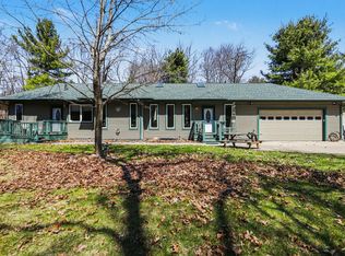 8362 River Rd E, Battle Creek, MI
