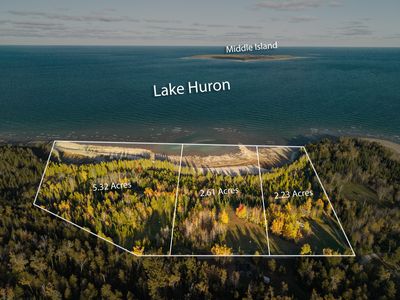 2 Wreck Rd, Alpena, MI, 49707