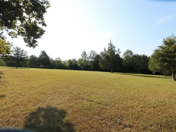 103 Anthonies Mill Est, Bourbon, MO 65441