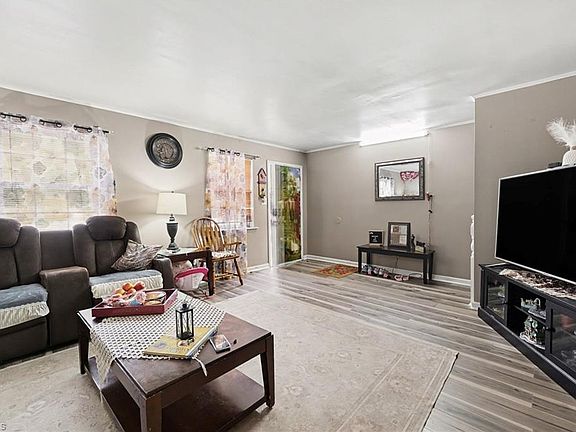 5th image of 5705 Bramblegate Rd