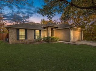 7613 Bob White Dr, Rowlett, TX 75088