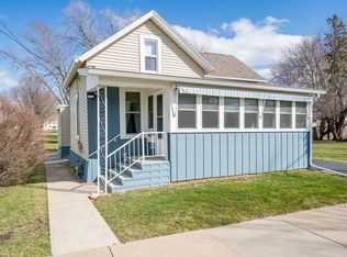 1518 Fox St, Oshkosh, WI 54902