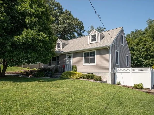 135 W Washington Avenue, Pearl River, NY 10965