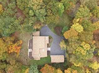 13 Hemlock Hollow Rd, Armonk, NY 10504