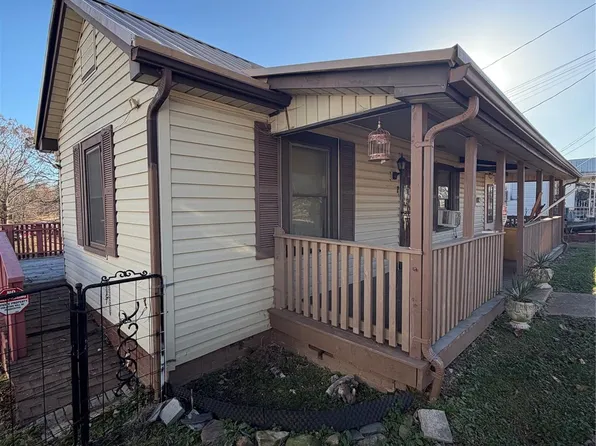 286 School St, Marion, NC 28752