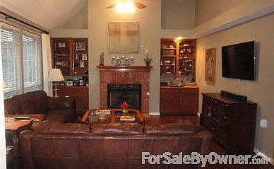 2nd image of 4004 Meadow Dr