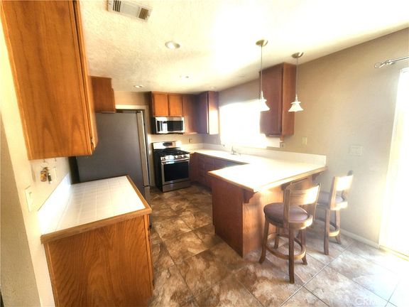 5th image of 15181 Kimball St