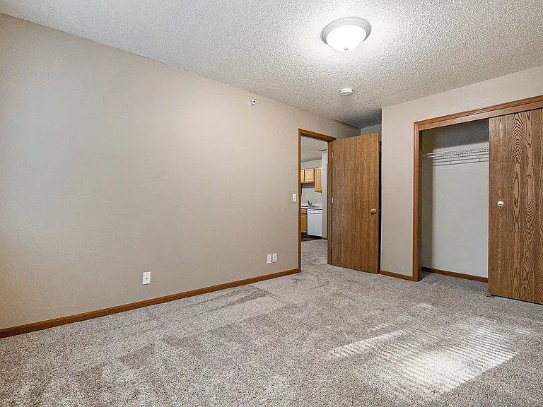 Deerfield Apartments Council Bluffs — Photo 7