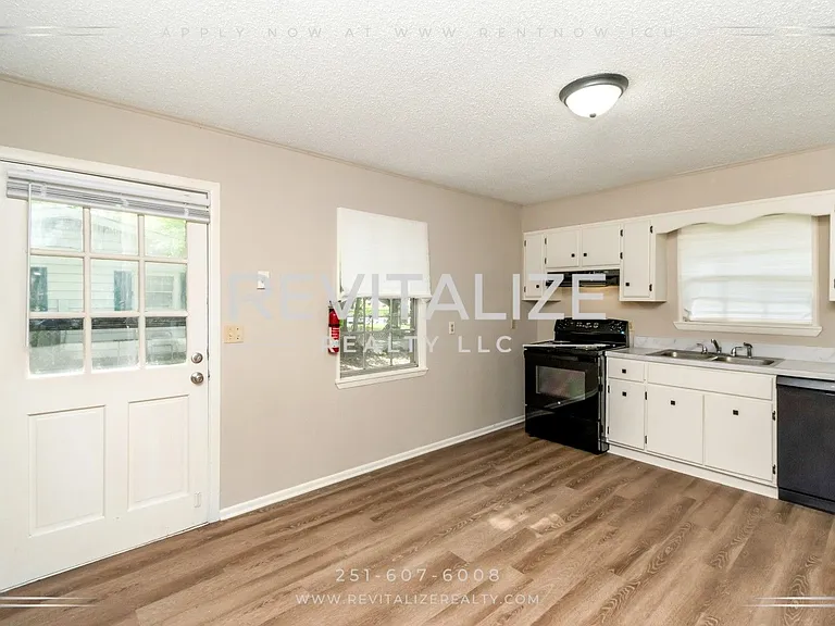 1803 Runnels Rd — Photo 6