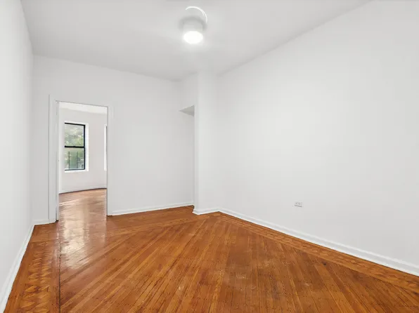 244 New York Avenue image 2 of 6