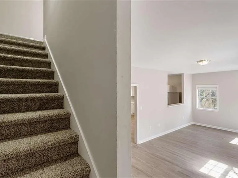 848 Ridge Ave NW #A — Photo 8
