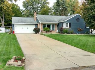 1026 Crestwood Ln, Jackson, MI 49203