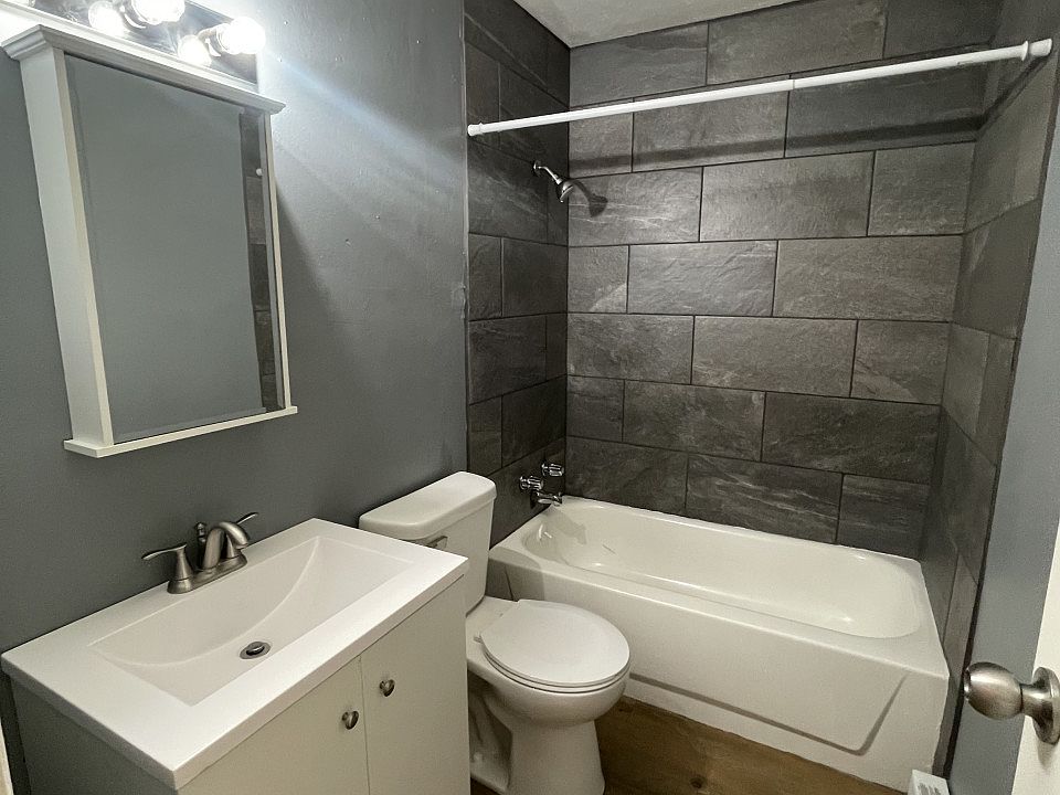 1st image of 1101 E Bronson St #321559