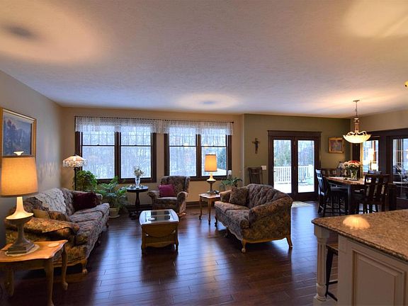 4th image of 6873 Northbeech Ct