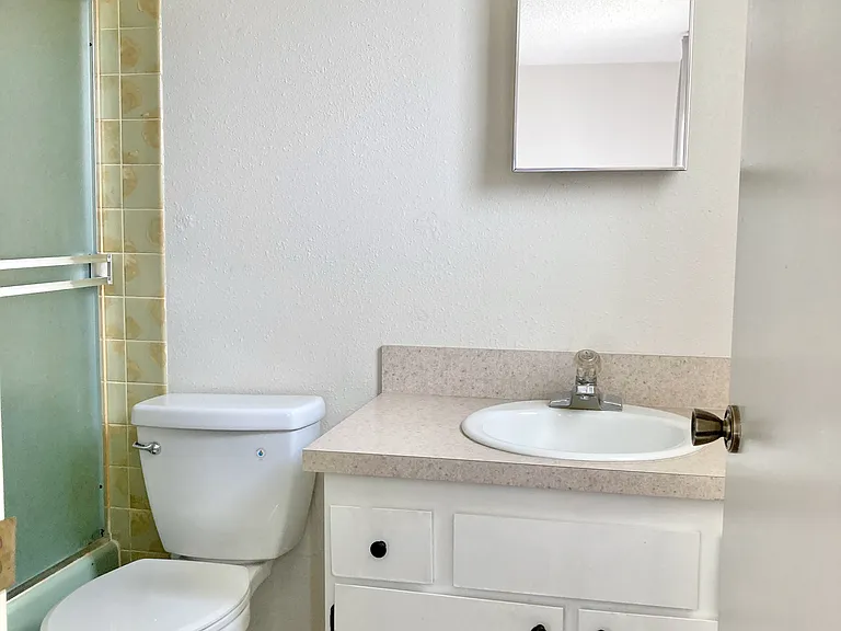 807 Peninsula Ave #1 — Photo 8