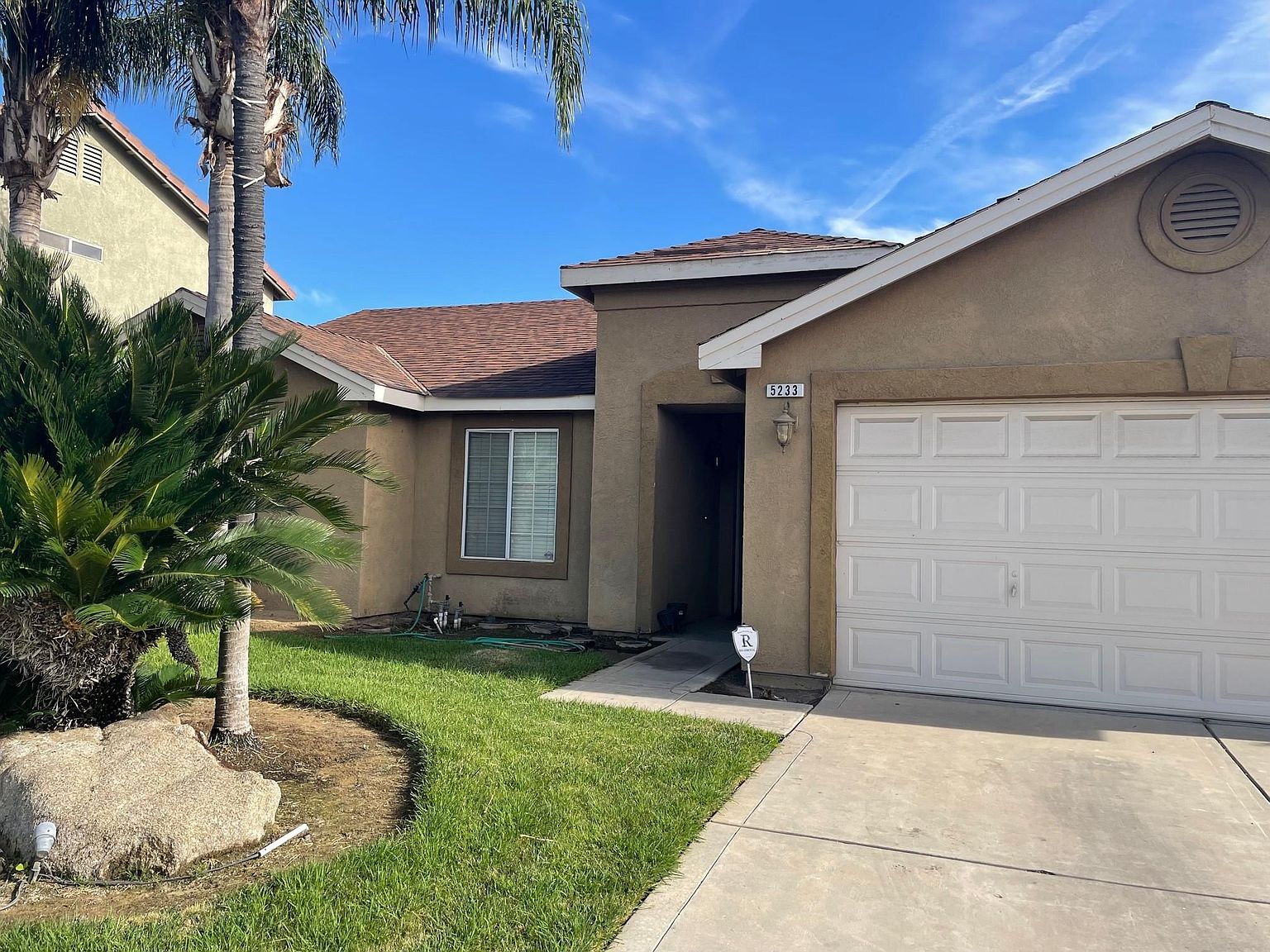 5233 E Harvest Ln, Fresno, CA 93725 | Zillow