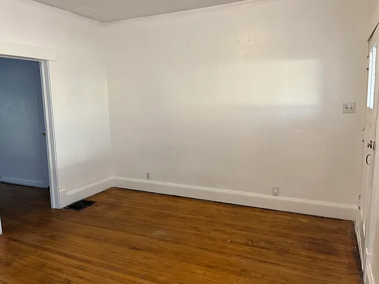 117 High St NE — Photo 7