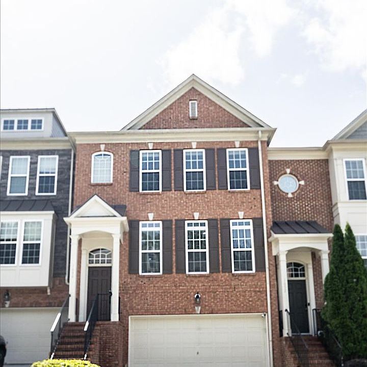 1st image of 1654 Wehunt Pl SE
