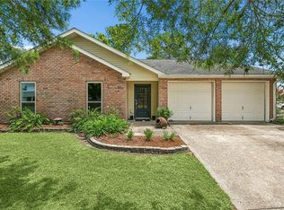 610 Longview Dr, Destrehan, LA 70047