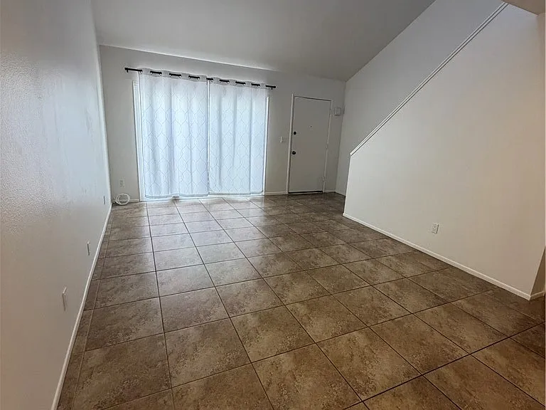 2700 N Brea Blvd #7 — Photo 8