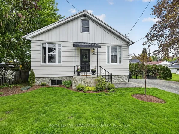 562 Prince St W, Prescott, ON K0E 1T0