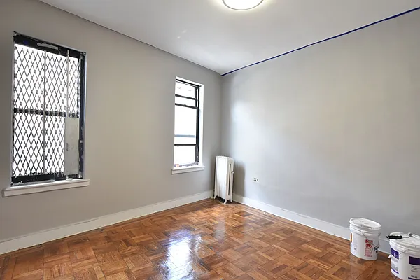 Rented by Clove Realty LLC | media 35