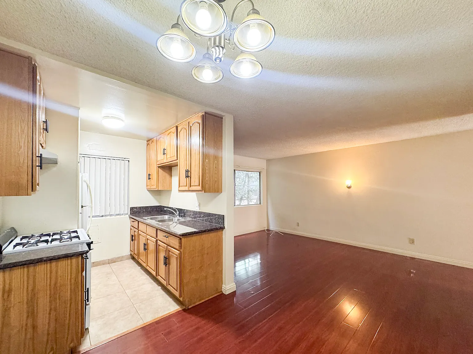 1 bed, 600 sqft, $1,695 — Photo 2