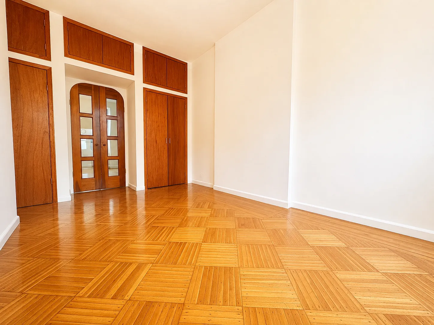 493 Lorimer Street — Photo 2