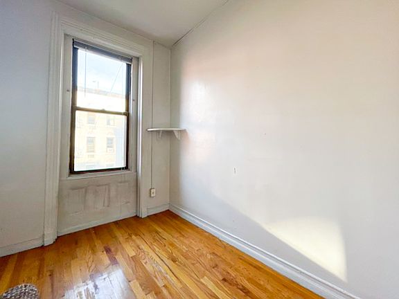 3rd image of 278 W 19th St APT 4